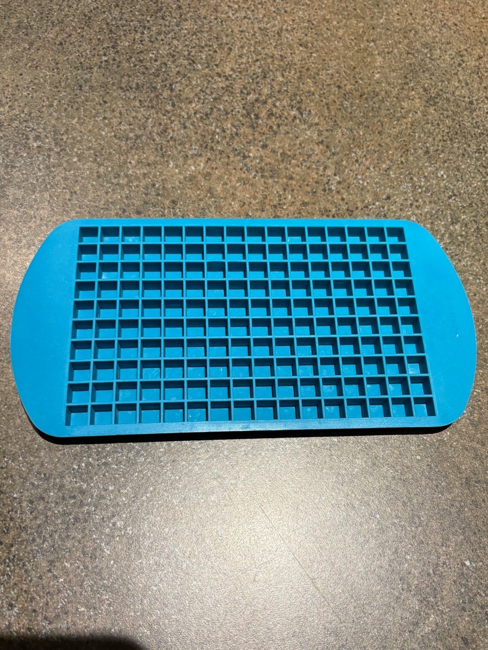 Silicone mini icecube sleeve